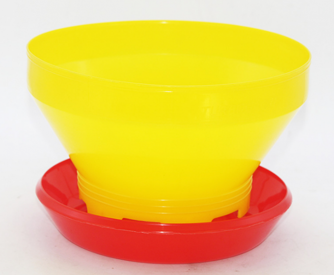 Alimentatore e bevitore di pollame in PP bianco Abbeveratoi e alimentatori automatici di pollo 3