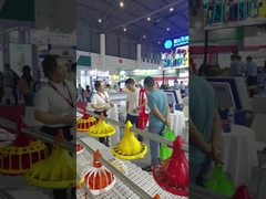 Dispositivo automatico dell'alimentatore del pollame con la materia plastica d'alimentazione di quantità 1-99g